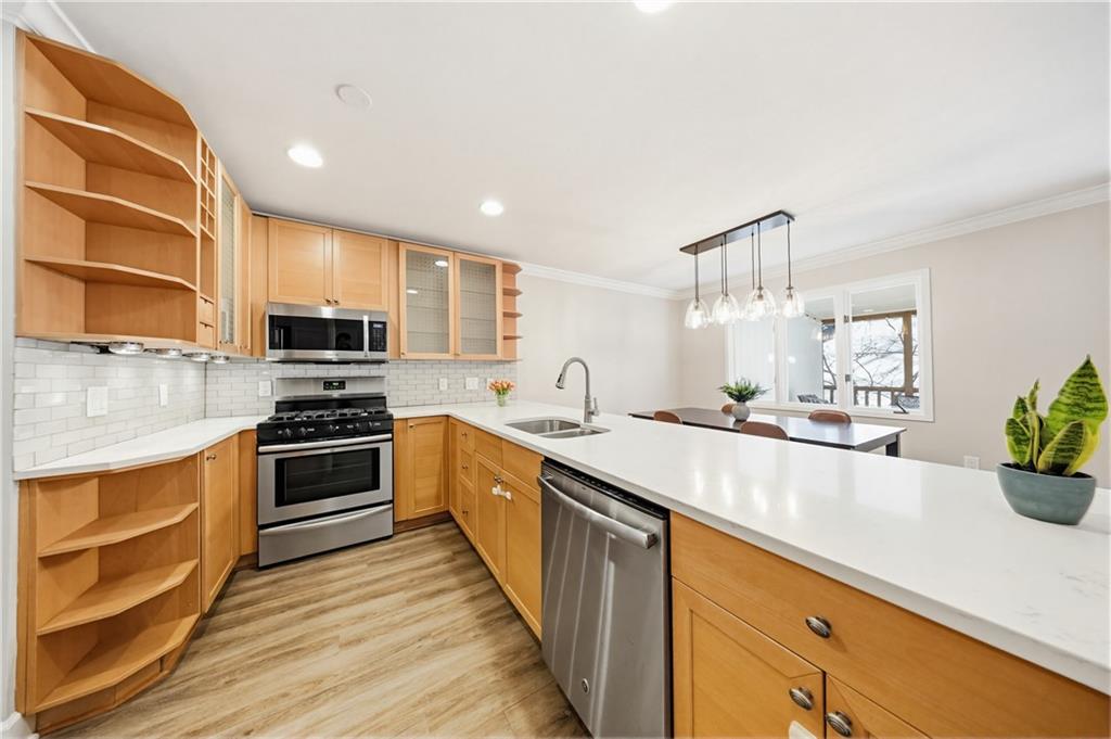 1210 Brookhaven Woods Court NE