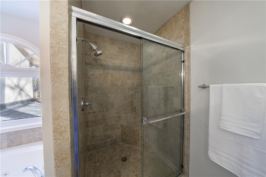 1210 Brookhaven Woods Court NE