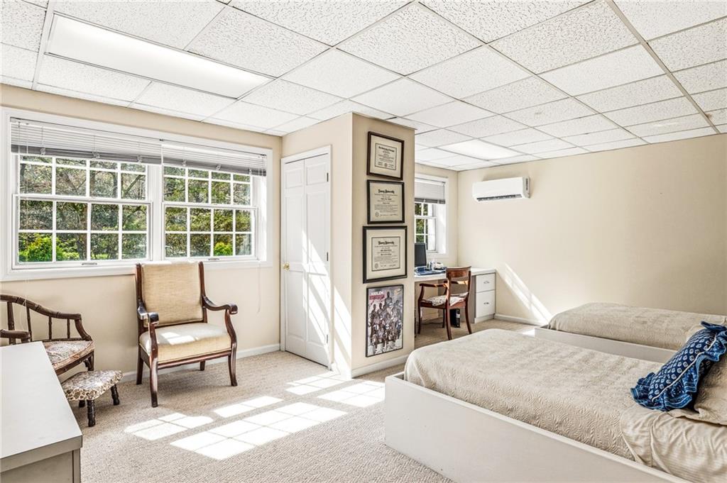 547 Spring Valley Road NW