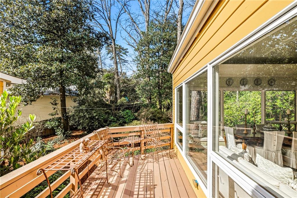 547 Spring Valley Road NW