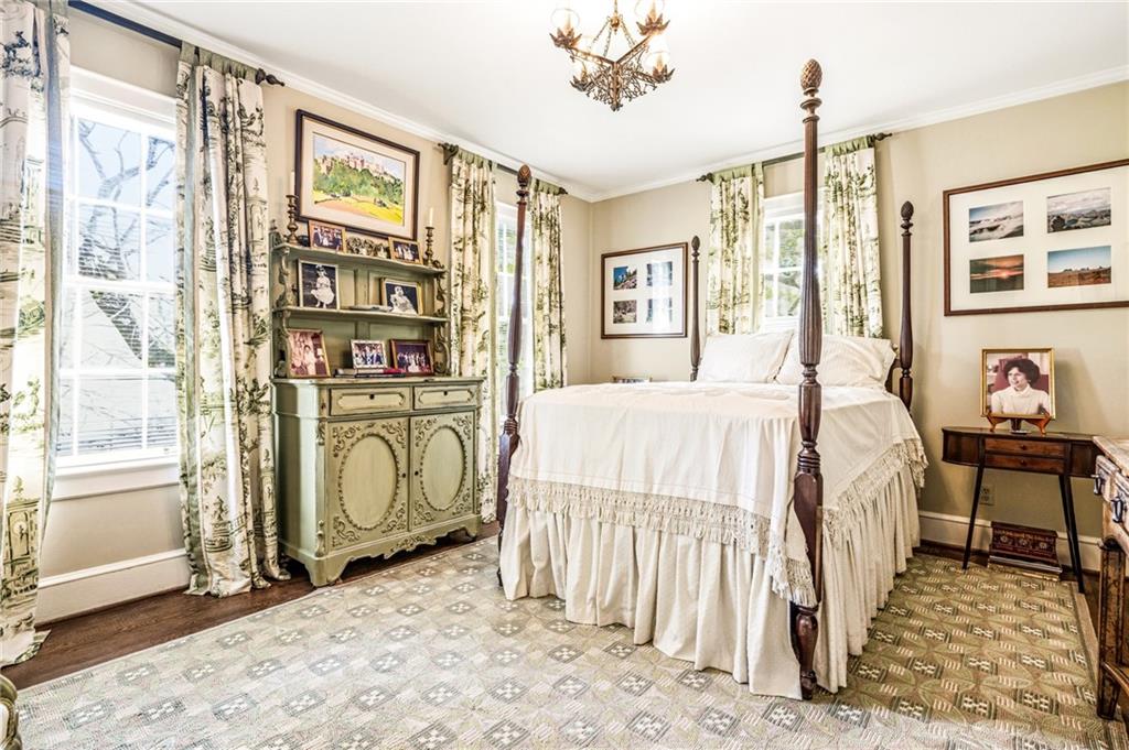 547 Spring Valley Road NW