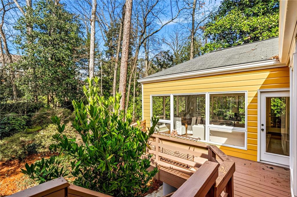 547 Spring Valley Road NW