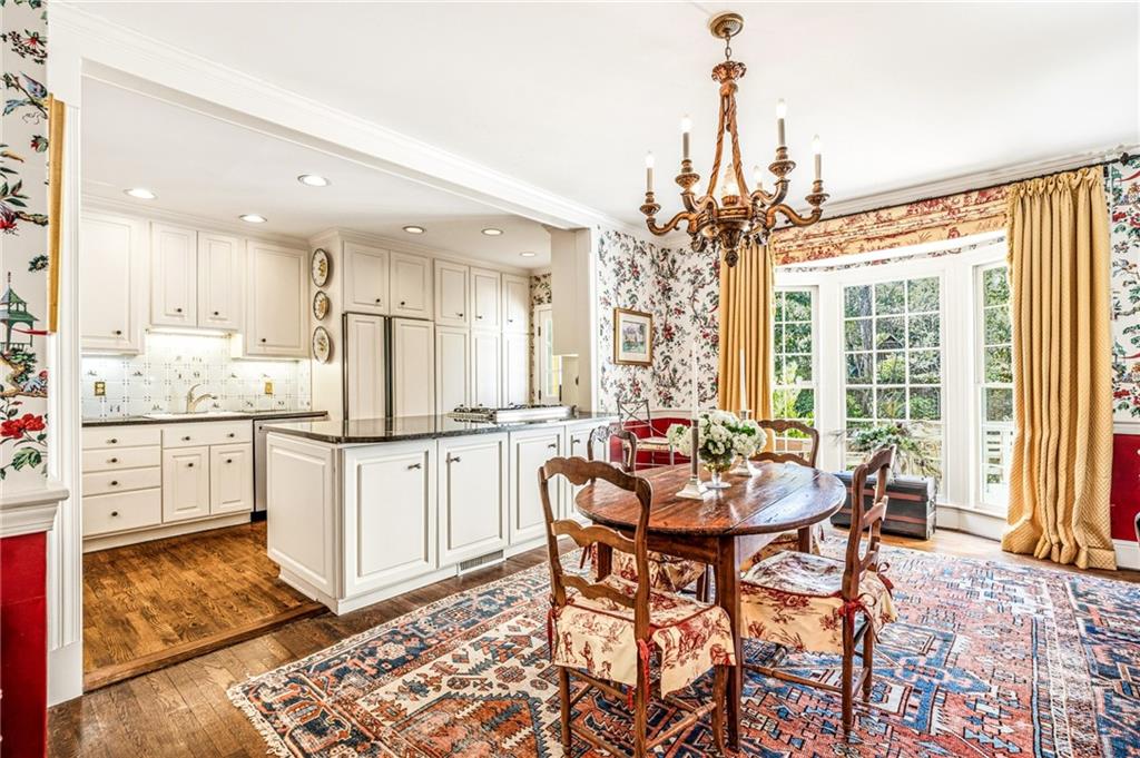 547 Spring Valley Road NW