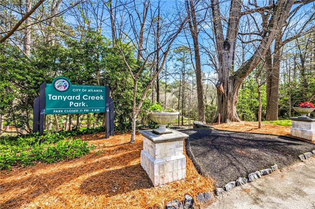 547 Spring Valley Road NW