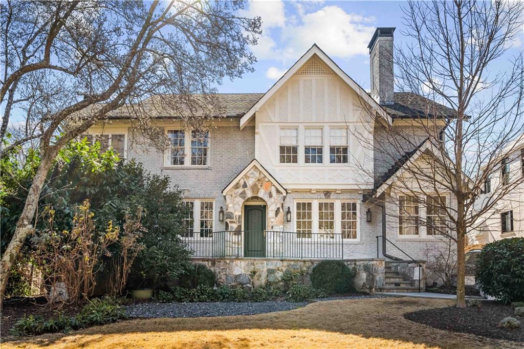 125 Palisades Road NE