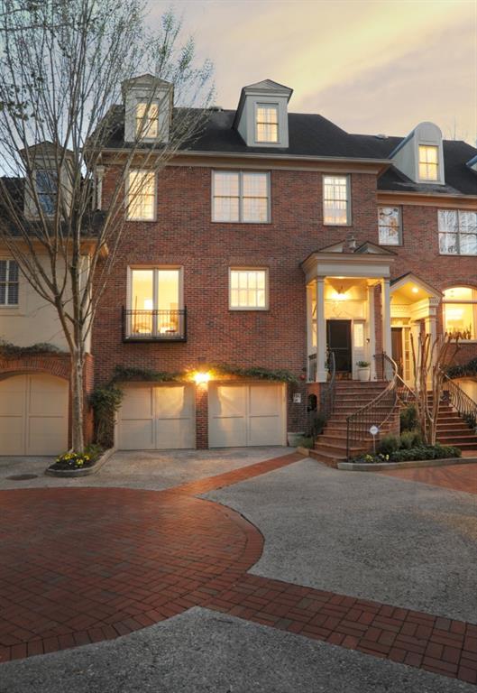 78 Lindbergh Drive NE Unit 100
