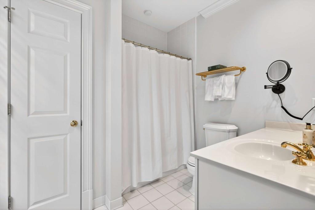 78 Lindbergh Drive NE Unit 100
