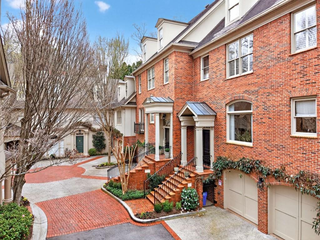 78 Lindbergh Drive NE Unit 100