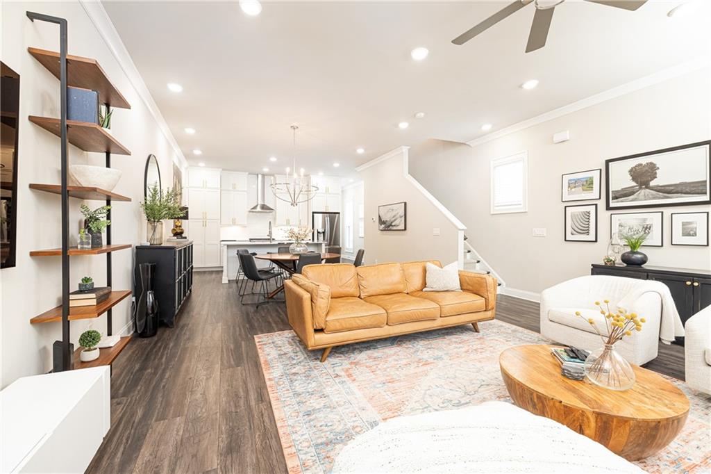 1815 La Dawn Lane NW