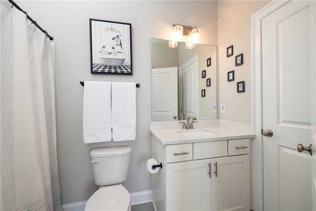 1815 La Dawn Lane NW