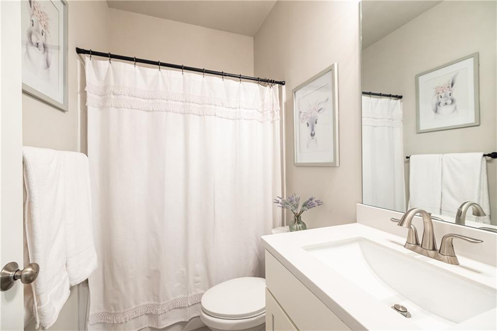 1815 La Dawn Lane NW