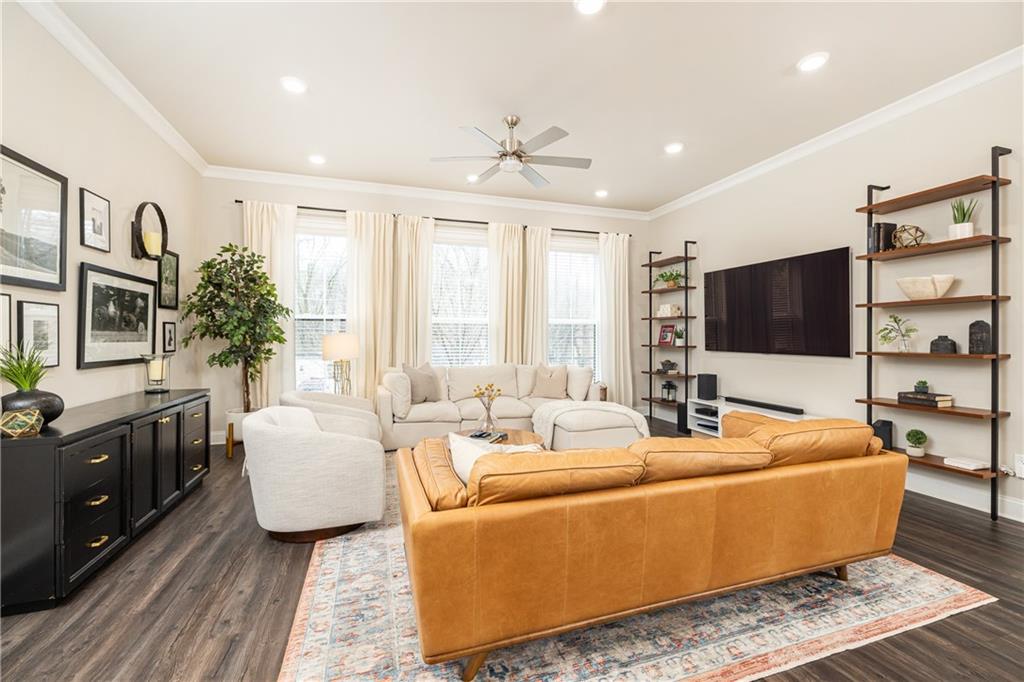 1815 La Dawn Lane NW