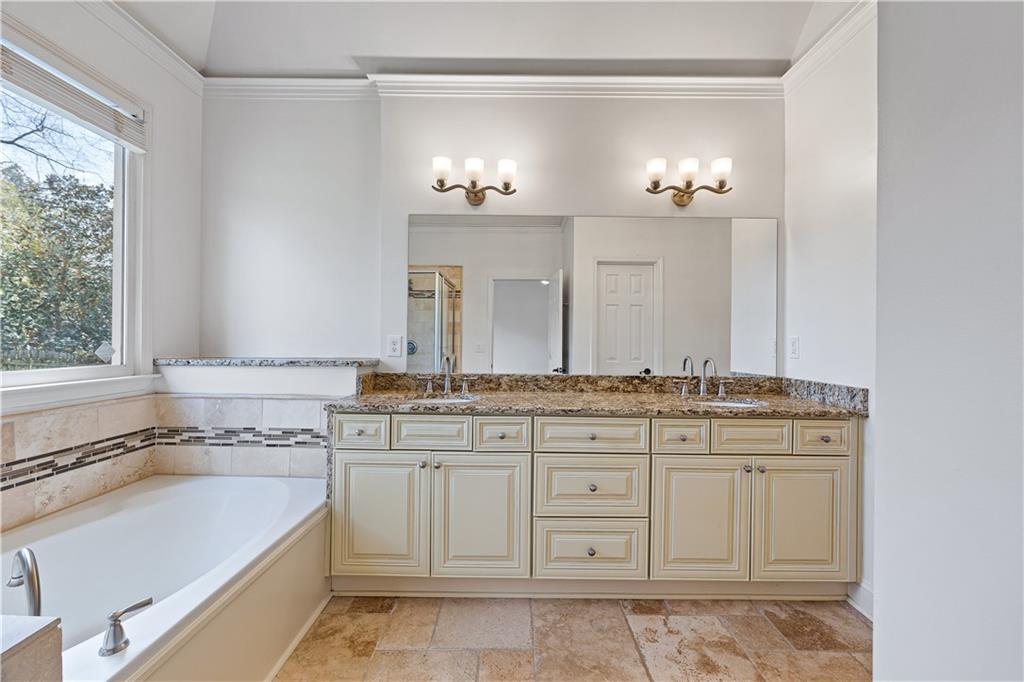 2015 Darien Park Drive