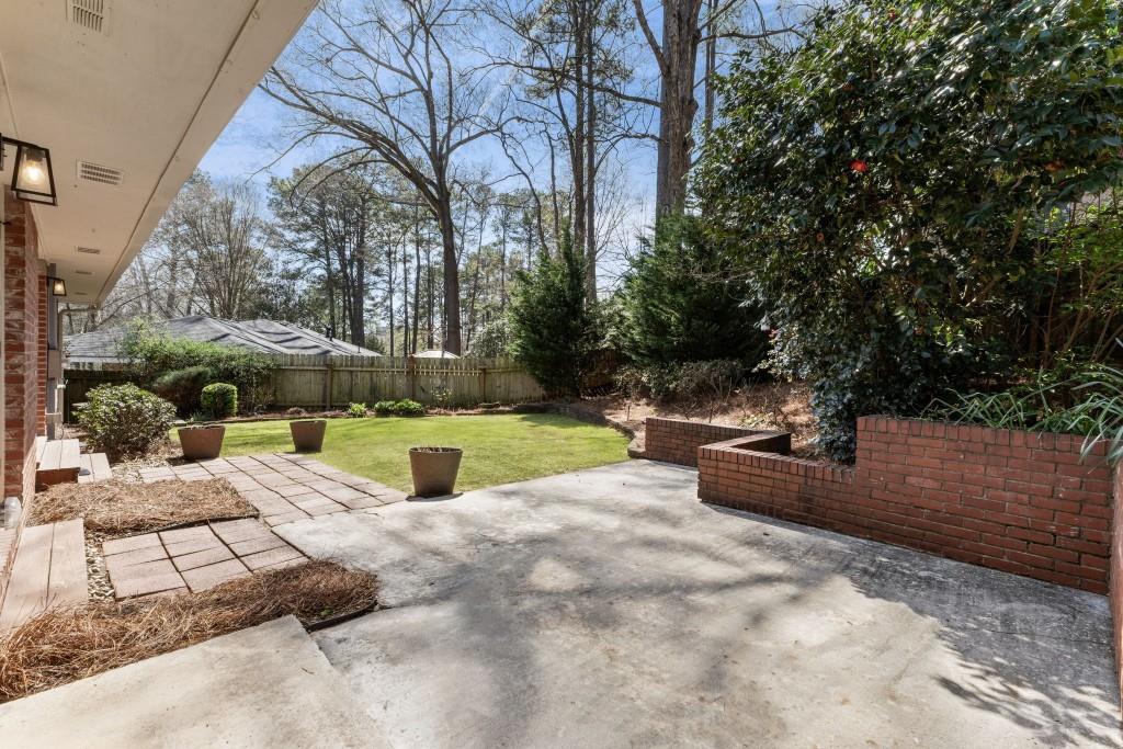 2208 Medfield Trail NE