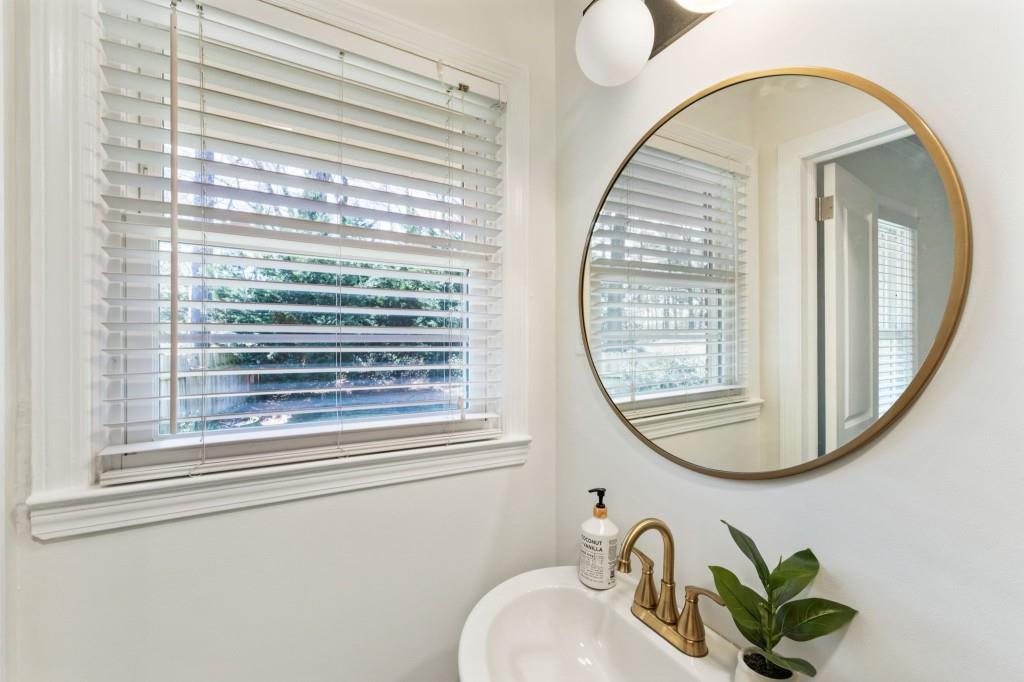 2208 Medfield Trail NE