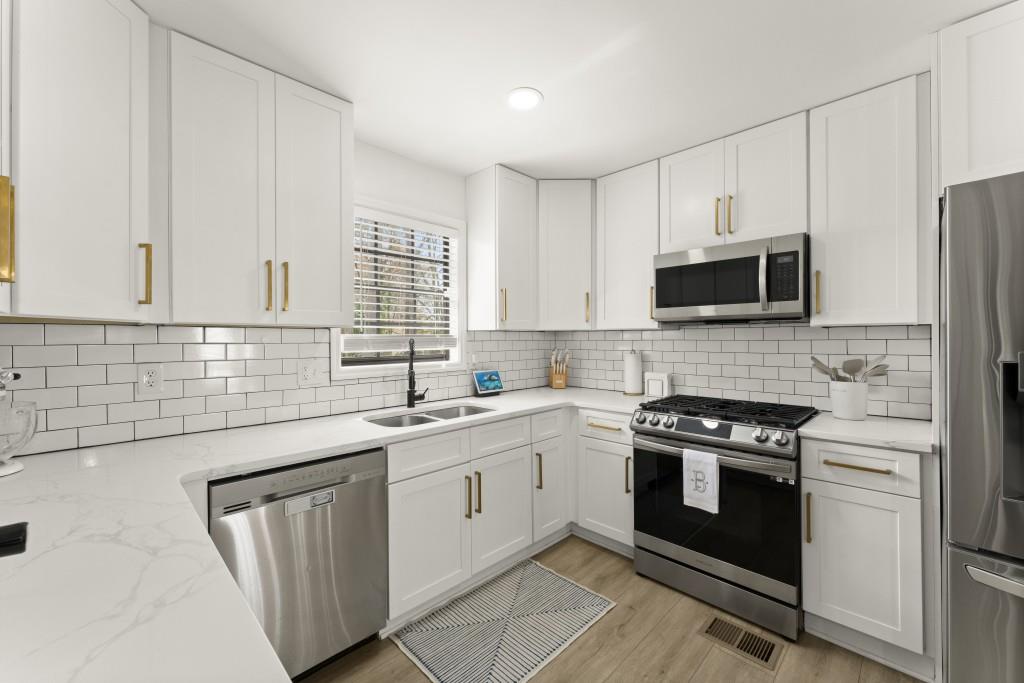2774 Bentwood Drive