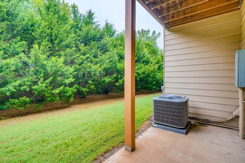 2028 Cobblestone Circle NE