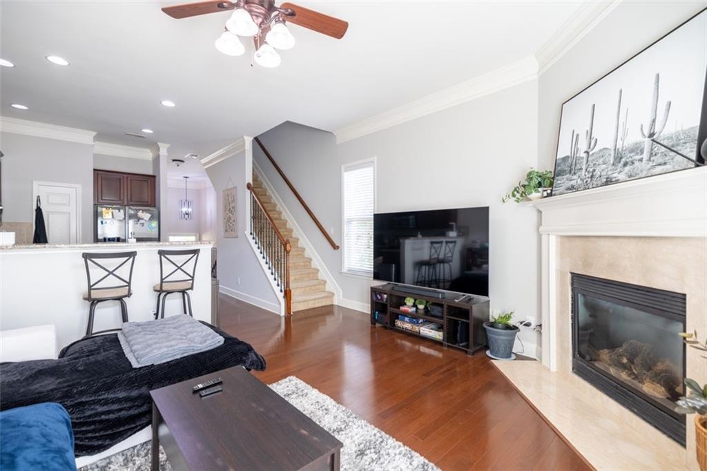 2028 Cobblestone Circle NE