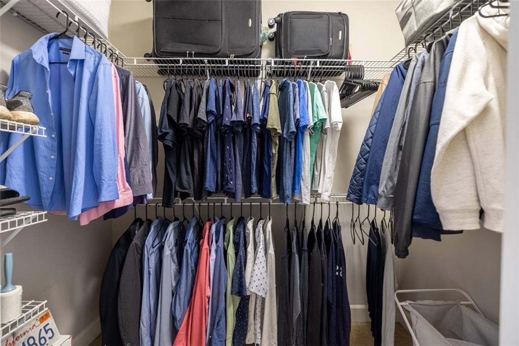 2028 Cobblestone Circle NE