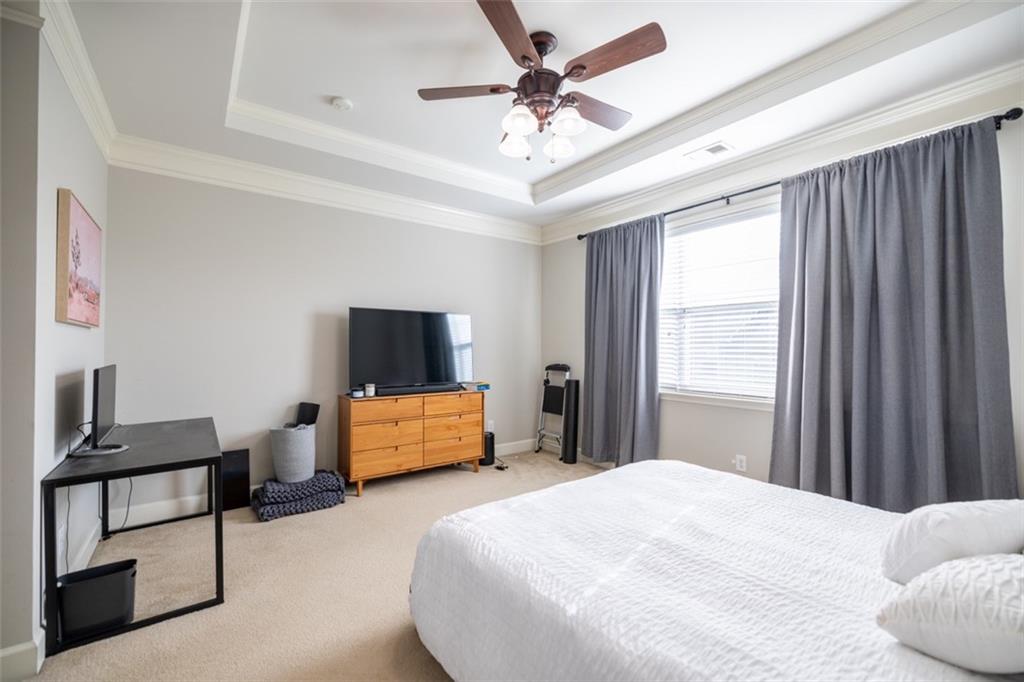 2028 Cobblestone Circle NE