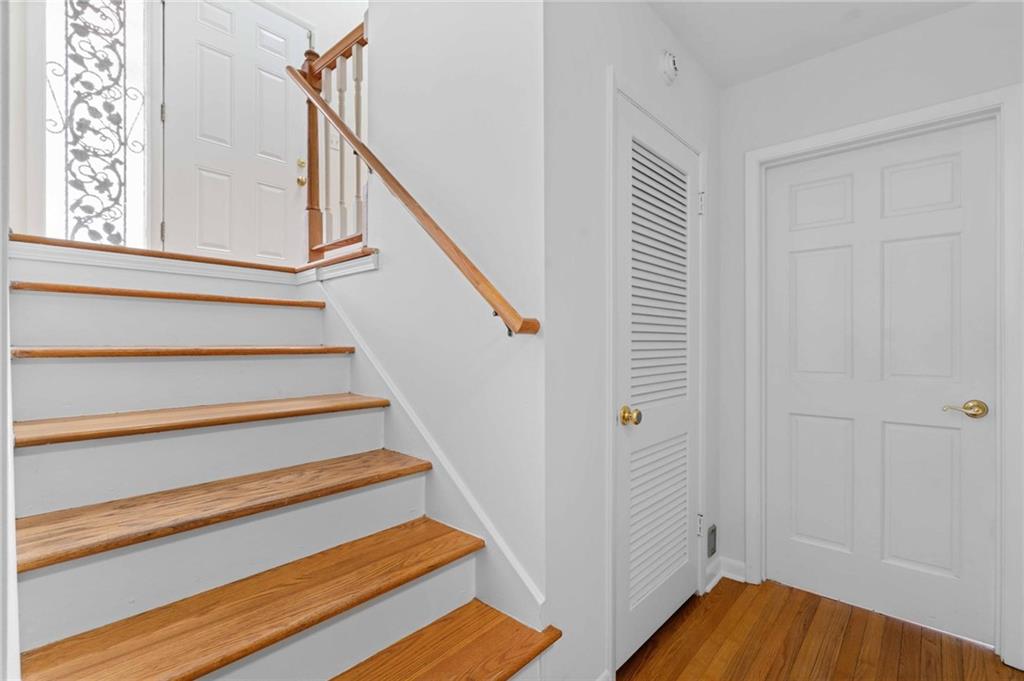 274 Land O Lakes Court NE