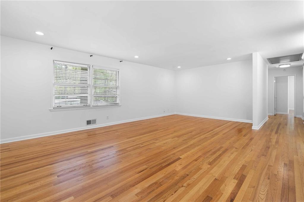 274 Land O Lakes Court NE