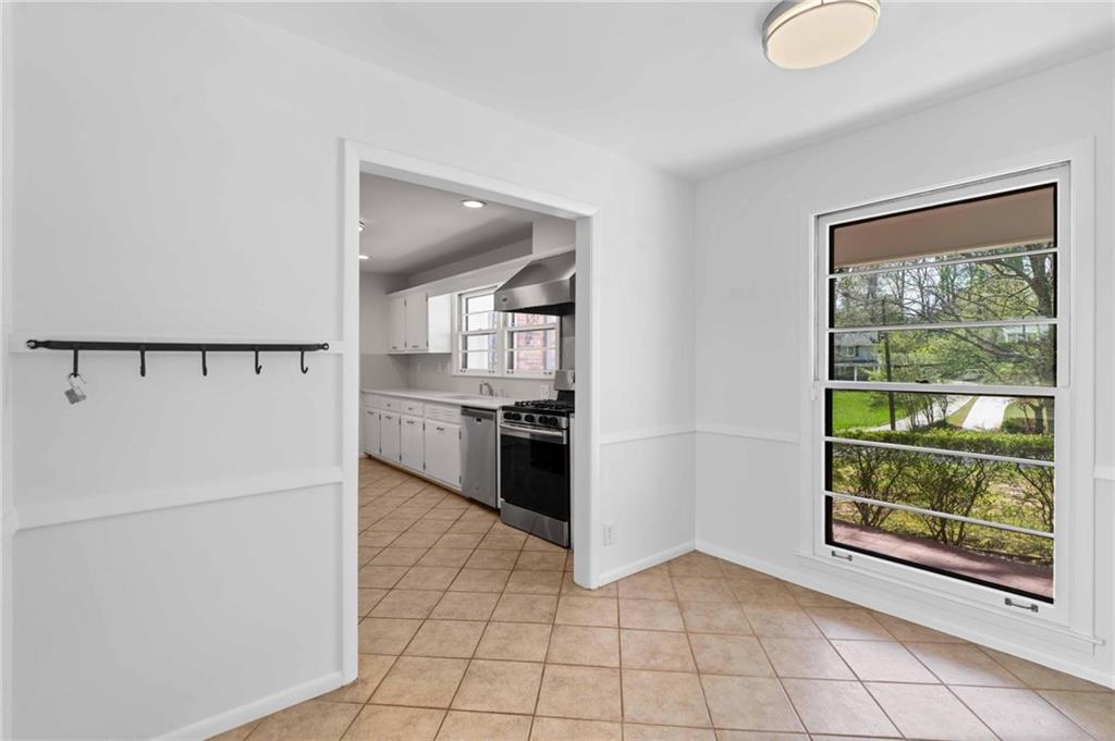 274 Land O Lakes Court NE