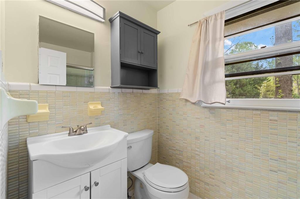 274 Land O Lakes Court NE