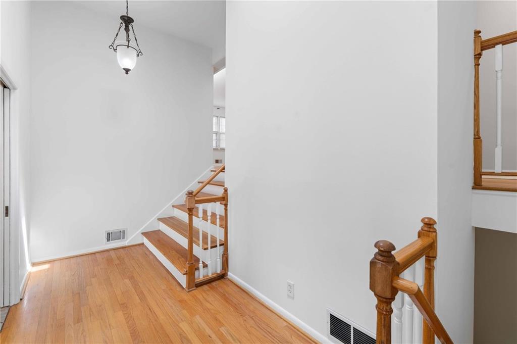 274 Land O Lakes Court NE