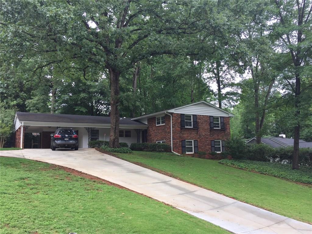 274 Land O Lakes Court NE