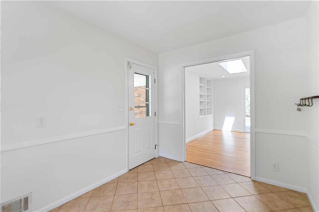 274 Land O Lakes Court NE