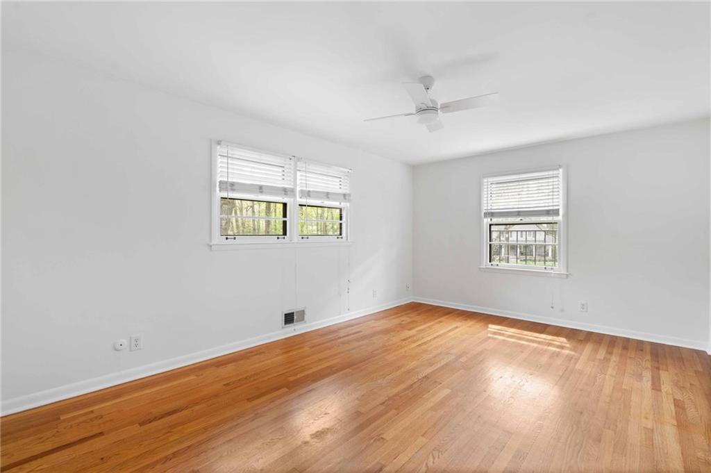 274 Land O Lakes Court NE