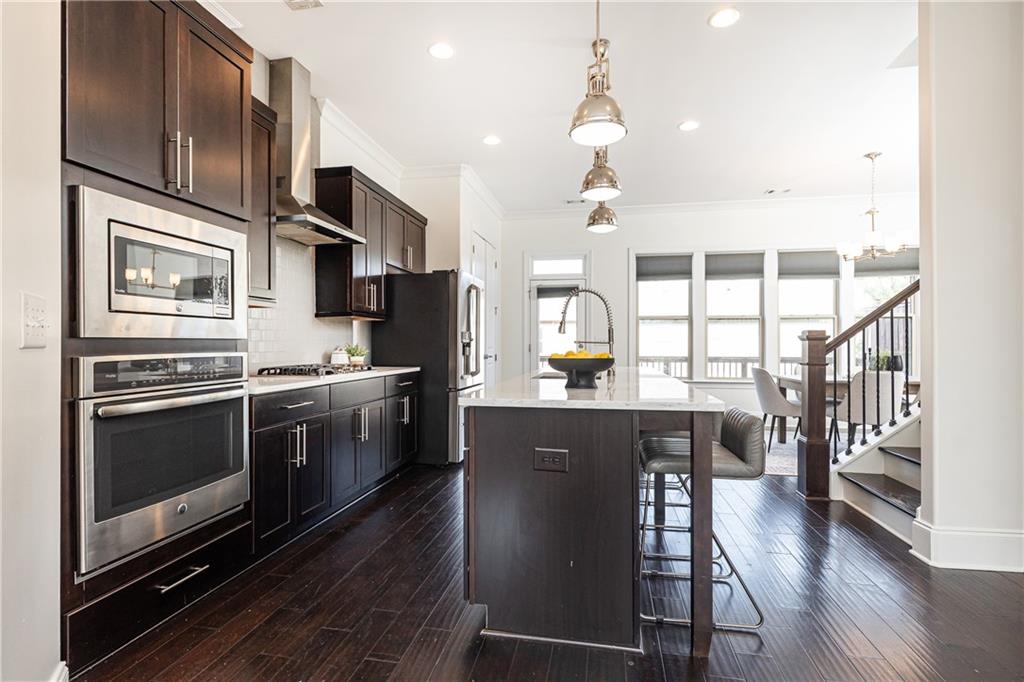 2160 Prestwick Court