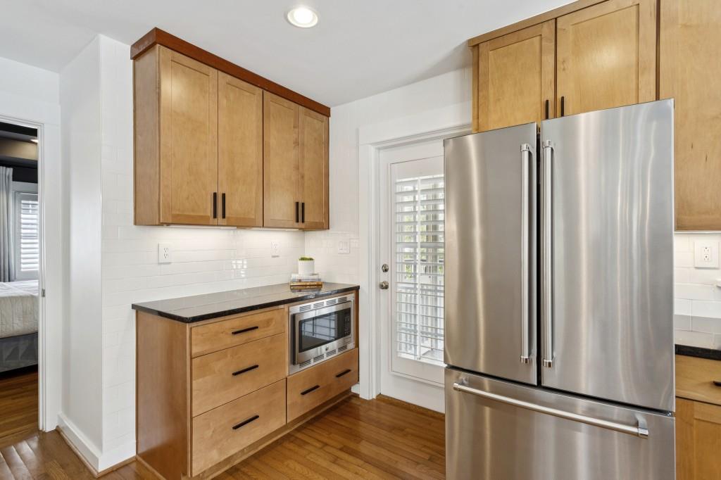 832 Amsterdam Avenue