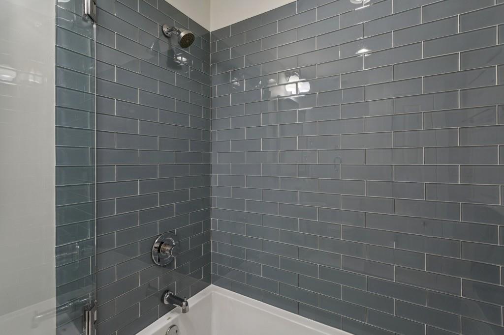 832 Amsterdam Avenue