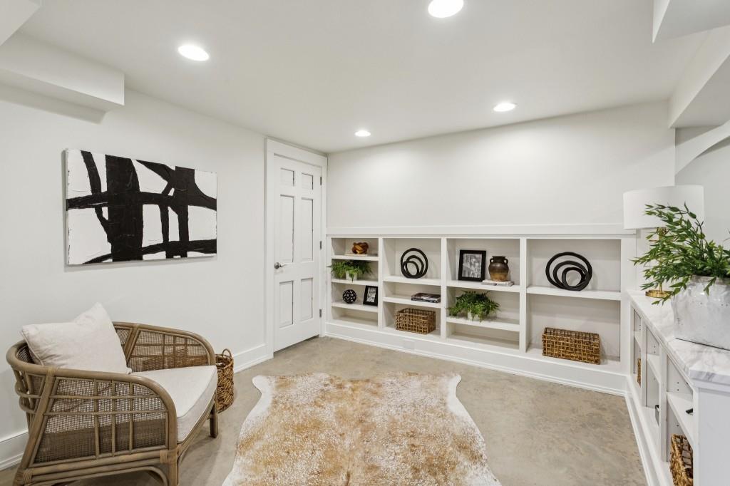 832 Amsterdam Avenue