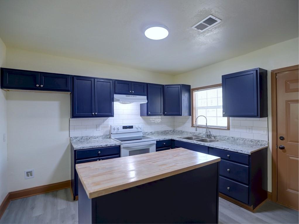 1427 Eason Street NW