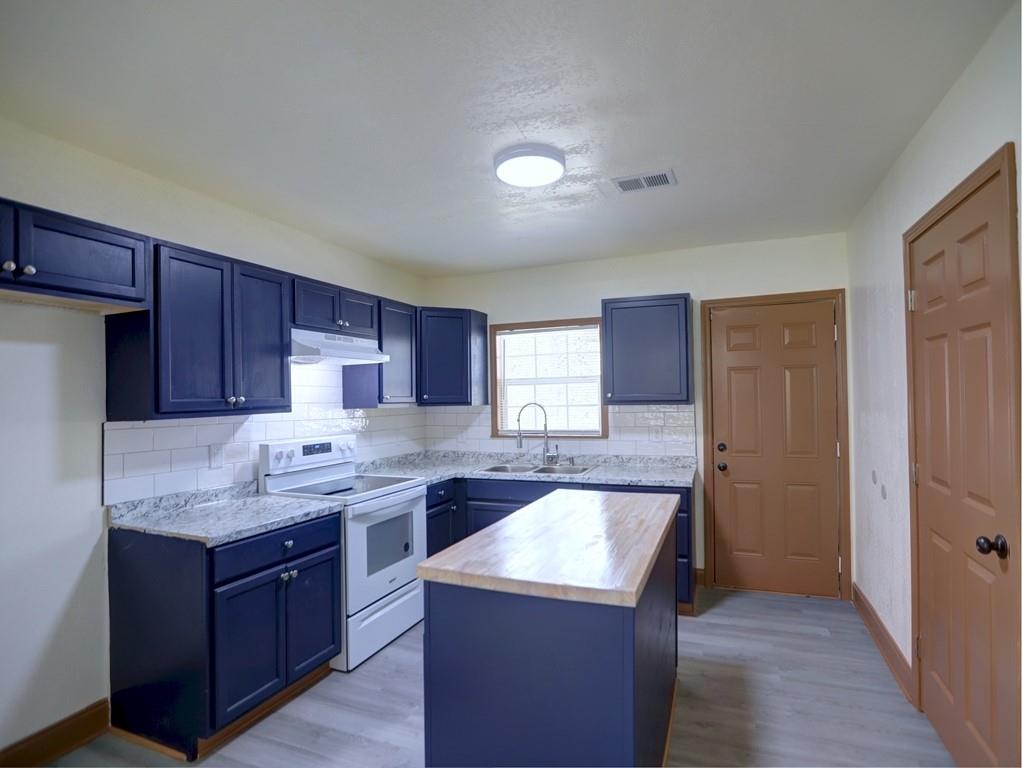 1427 Eason Street NW