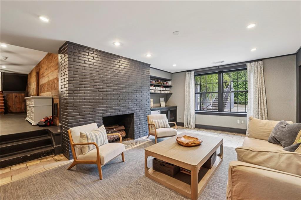 3195 Habersham Road NW