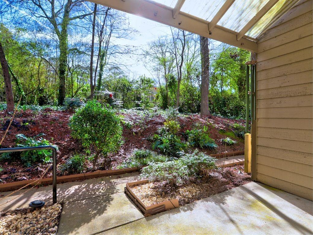 862 Bonnie Glen Drive SE