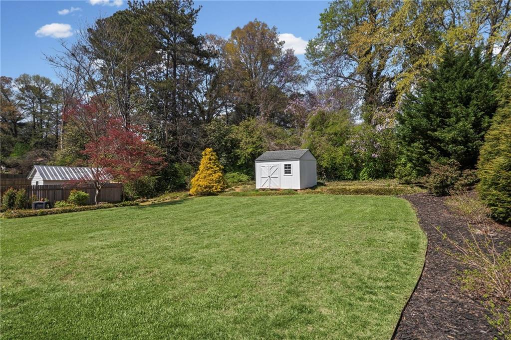 1857 Lochlomand Lane SE