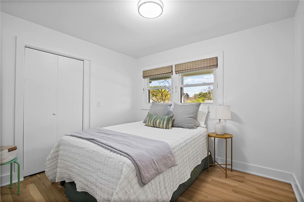 1857 Lochlomand Lane SE