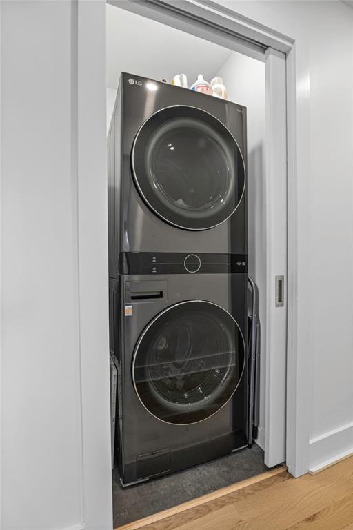 1857 Lochlomand Lane SE