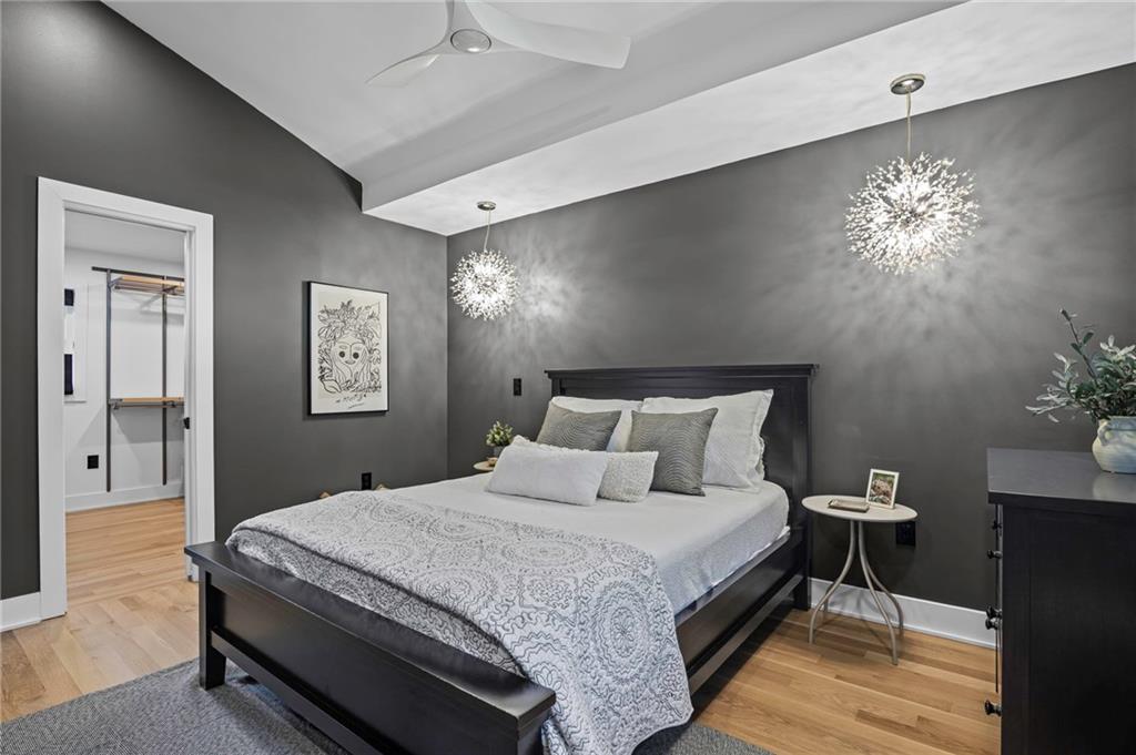 1857 Lochlomand Lane SE