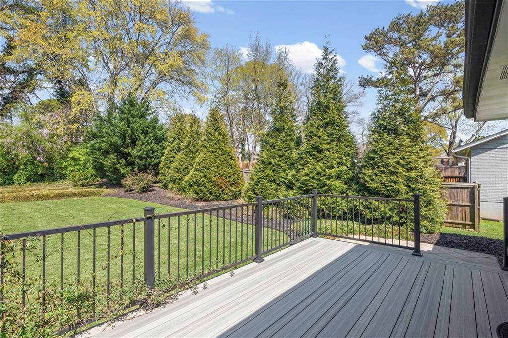 1857 Lochlomand Lane SE