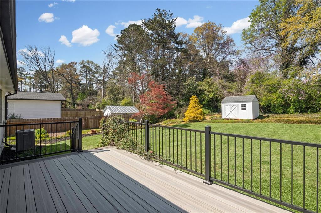 1857 Lochlomand Lane SE