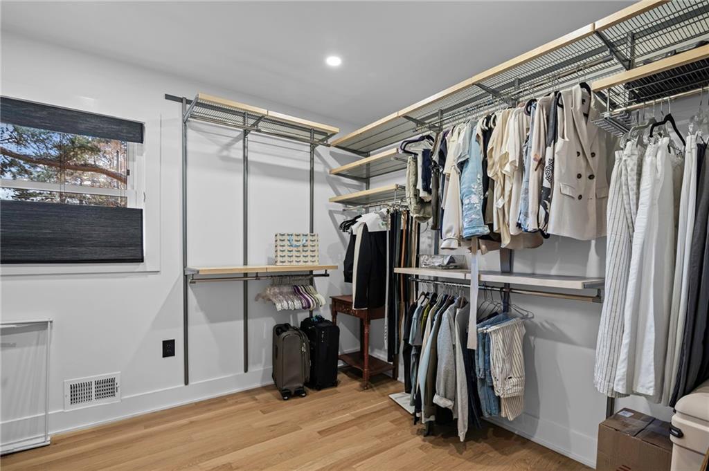 1857 Lochlomand Lane SE