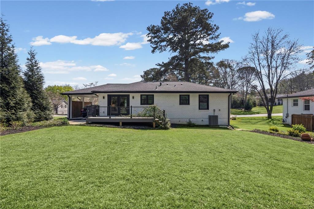 1857 Lochlomand Lane SE