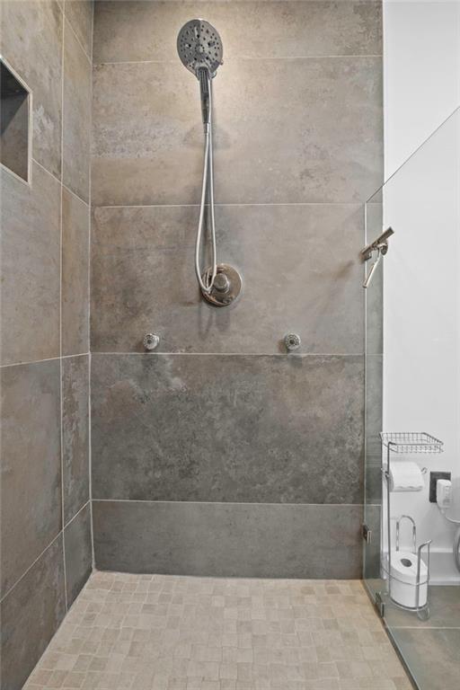 1857 Lochlomand Lane SE