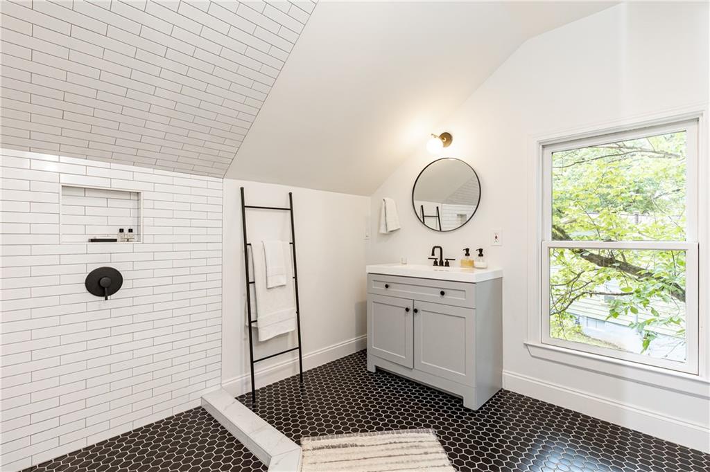 2222 Spink Street NW